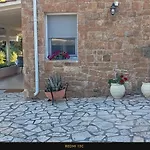 Treff - Comfortable House In West Possidi Case de vacanță Kalandra
