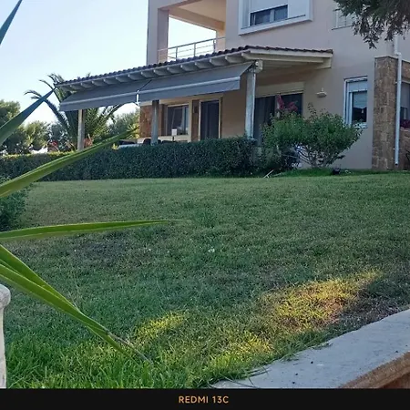 Semesterbostad Treff - Comfortable House In West Possidi