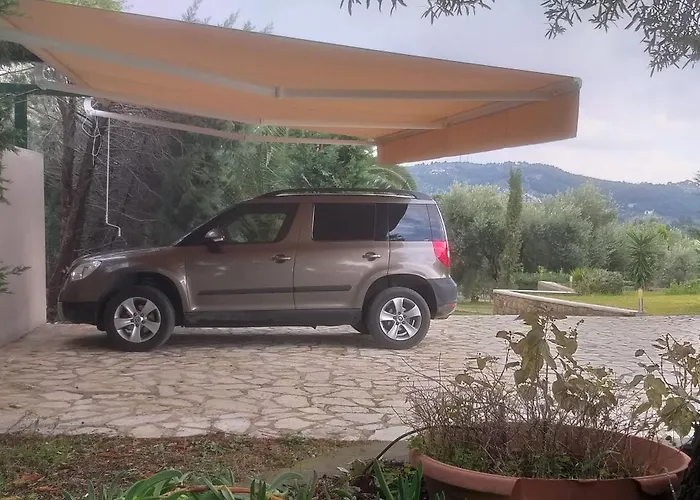 Treff - Comfortable House In West Possidi Holiday home Kalandra