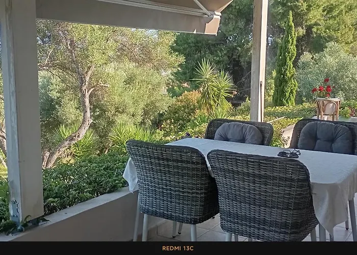 Treff - Comfortable House In West Possidi Holiday home *