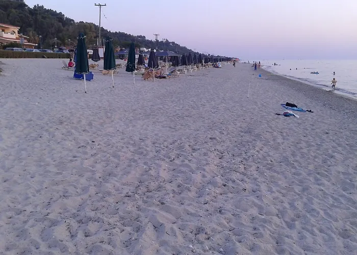 Treff - Comfortable House In West Possidi *