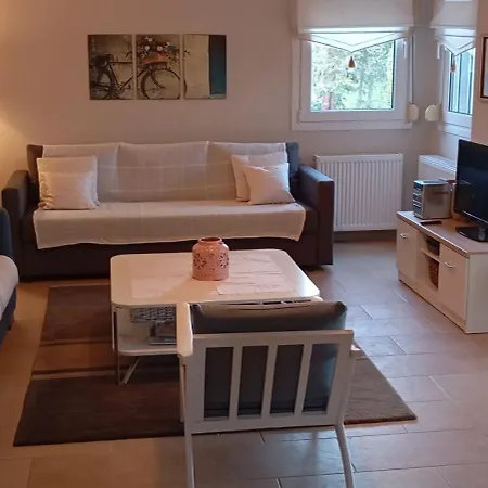 Treff - Comfortable House In West Possidi Case de vacanță